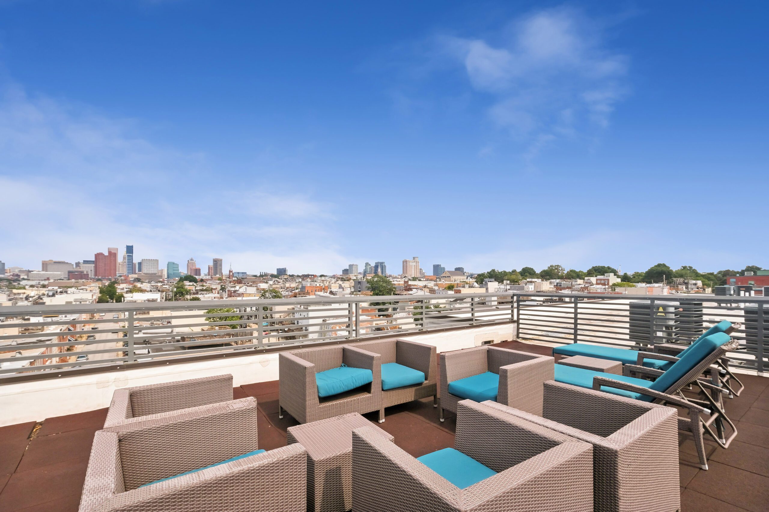 renew-federal-hills-west-apartment-homes-for-rent-baltimore-md-21230-rooftop-lounge (2)